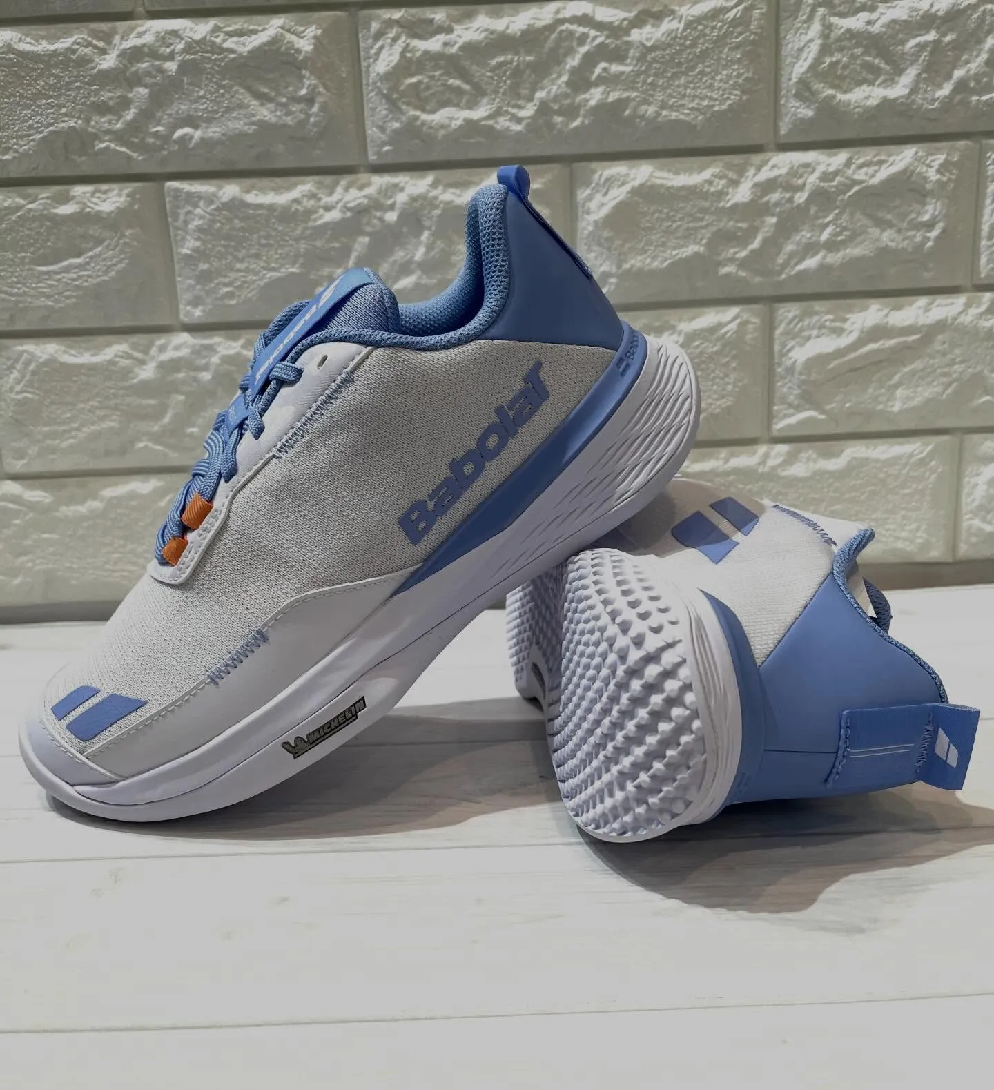 🎾新しいテニスシューズをお探しですか?バボラの『SFX EV...